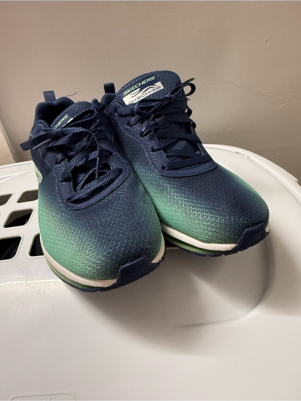 Skechers women Navy to Teal Gradient Air-Cushion Sneakers - Picture 2 of 6